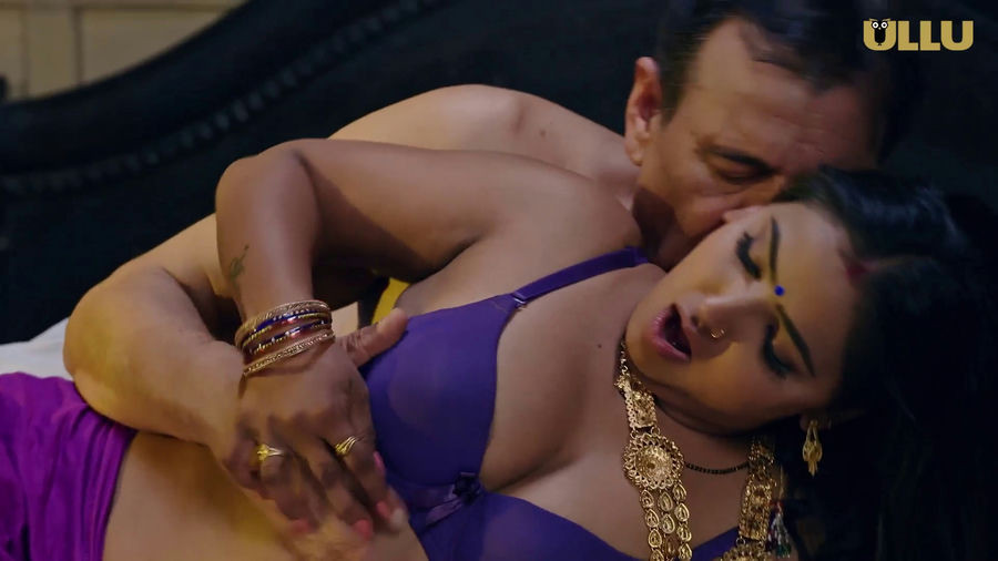 Watch Tohfa Ep7 - Shayna Khatri Sasur Bahu Sex Video Web Series Video Online in HD Free on XMasti