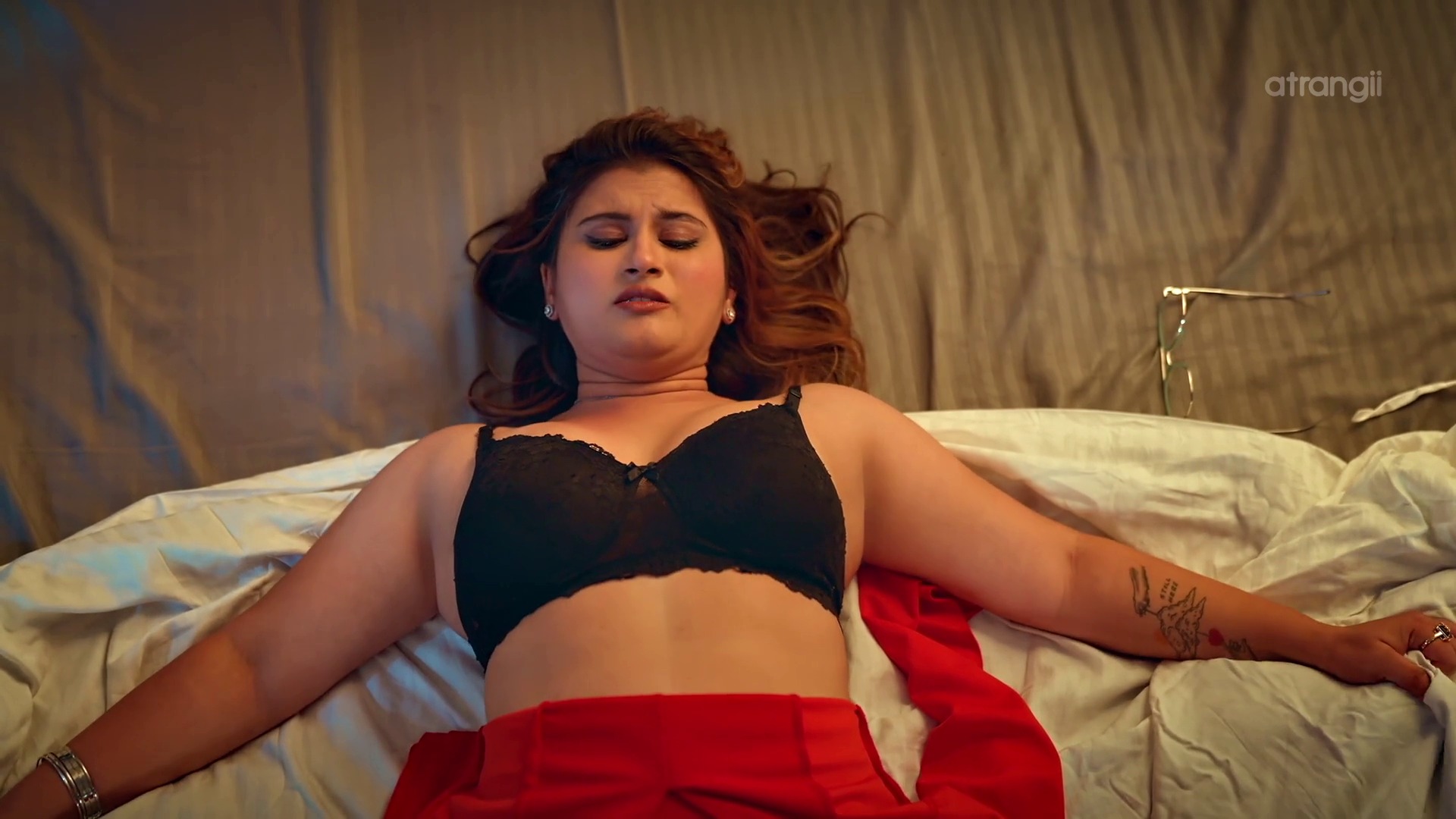 Watch Your Girlfriend E2 - Gunnjan Aras Hot Bhabhi Porn Web Series Video Online in HD Free on XMasti