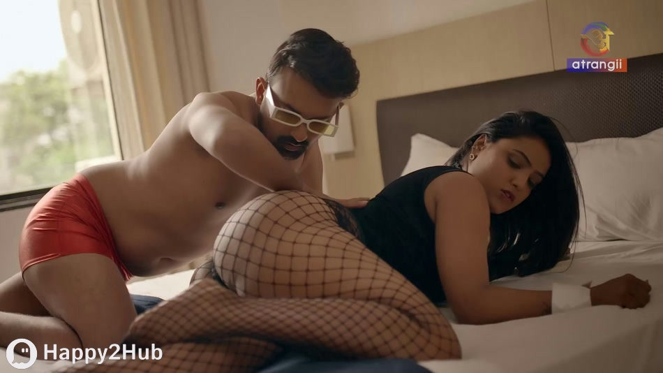 Watch Chumbak Ep3 - Atrangii Shyna Khatri Hot Bhabhi Porn Web Series Video Online in HD Free on XMasti