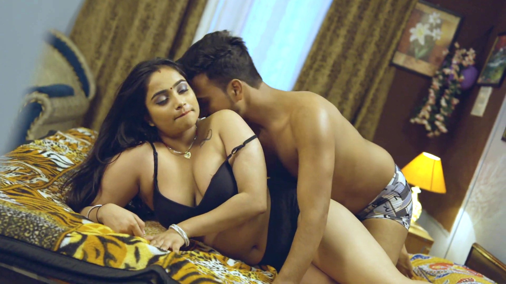 Watch Jadui Ittar E3 - Gurmeet Kaur Hot Bhabhi Nude Web Series Video Online in HD Free on XMasti