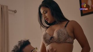 Chumbak Ep3 – Atrangii Shyna Khatri Porn – Hot WebSeries Sex